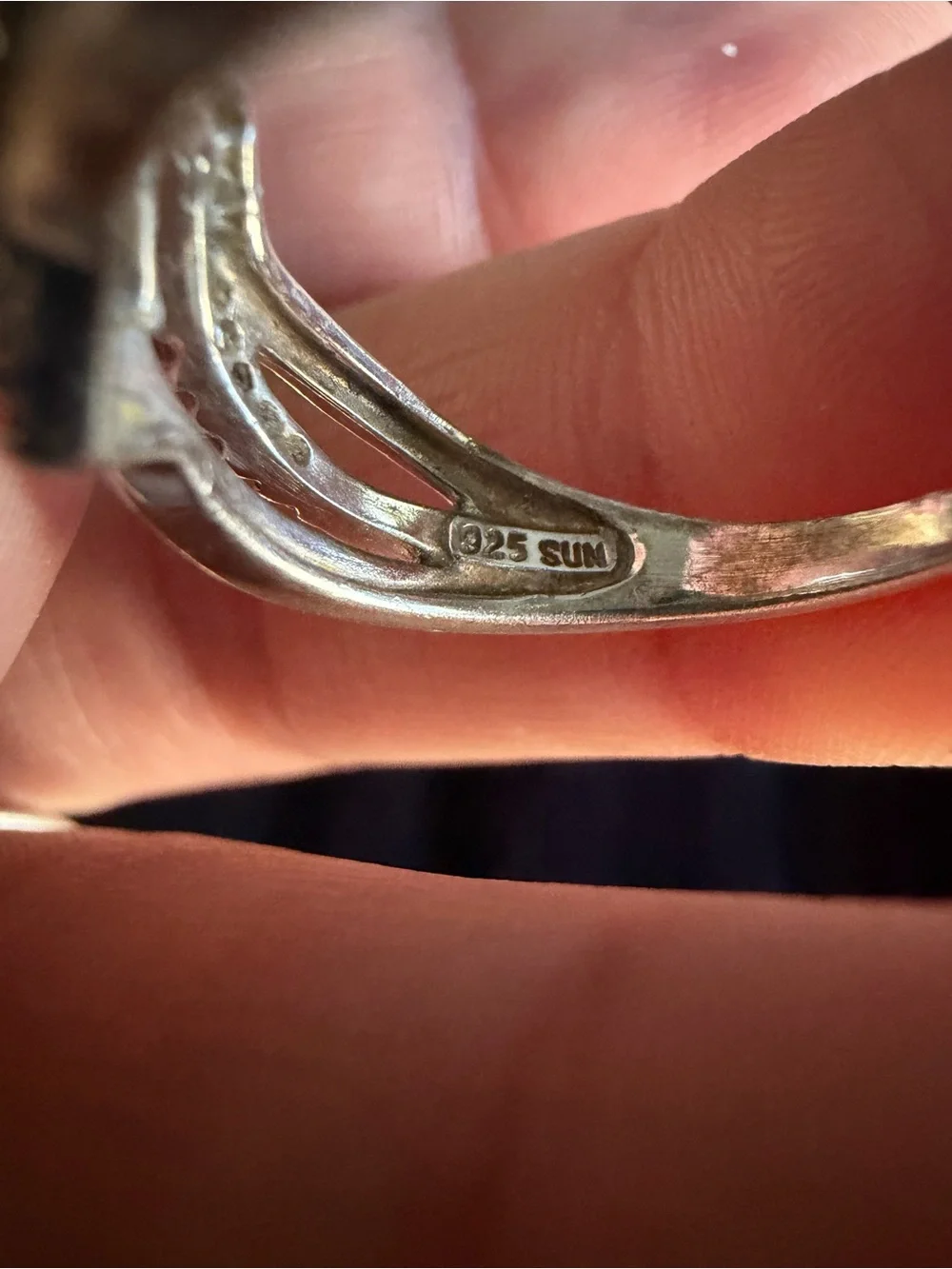 925 Sterling Silver diamond ring size 7.5